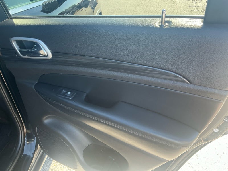 2019 Jeep Grand Cherokee Laredo