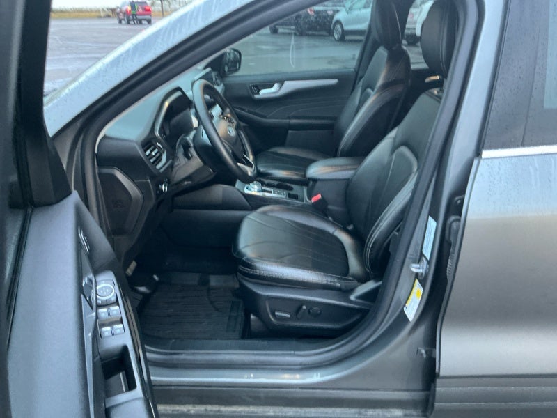 2025 Ford Escape Platinum