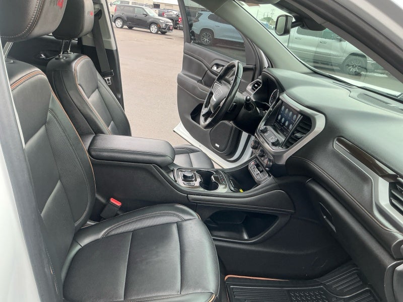 2021 GMC Acadia AT4