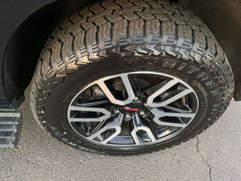 2021 GMC Yukon AT4