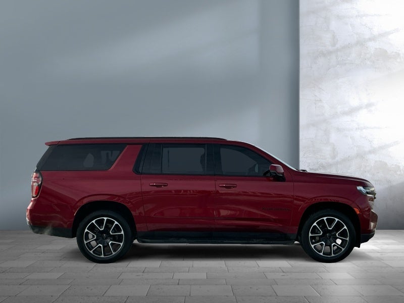 2023 Chevrolet Suburban RST