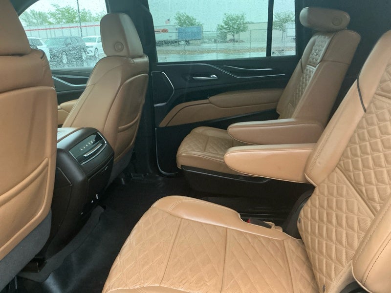 2022 Cadillac Escalade ESV Premium Luxury