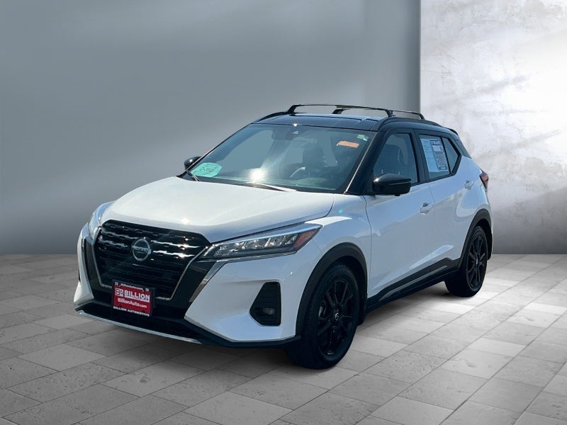2021 Nissan Kicks SR