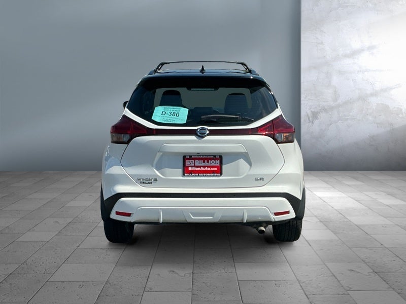 2021 Nissan Kicks SR