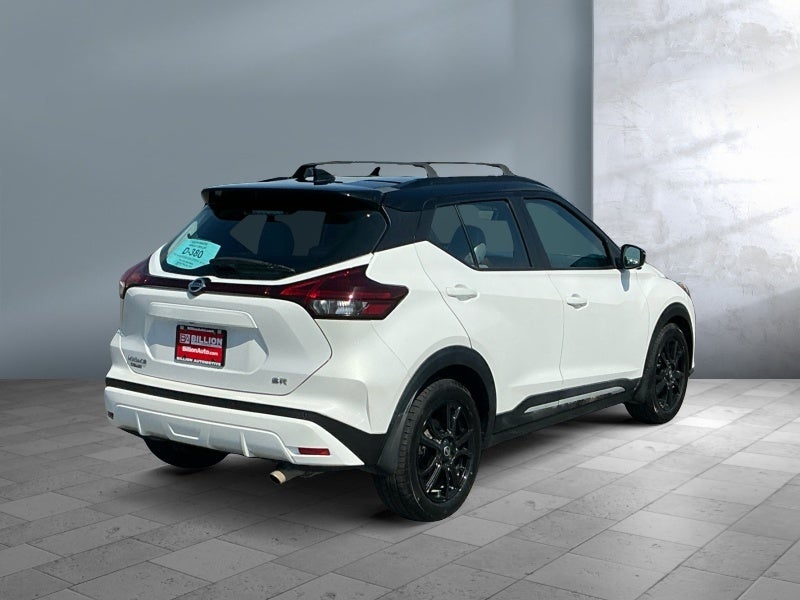 2021 Nissan Kicks SR