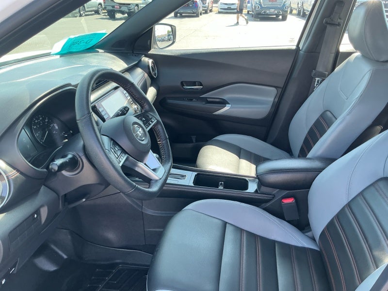 2021 Nissan Kicks SR