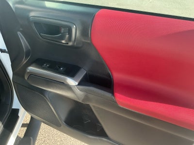 2022 Toyota Tacoma 4WD SR