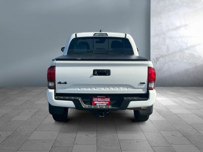 2022 Toyota Tacoma 4WD SR