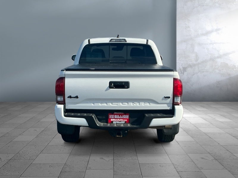 2022 Toyota Tacoma 4WD SR