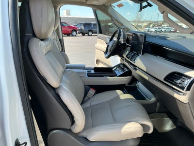 2023 Lincoln Navigator L Reserve