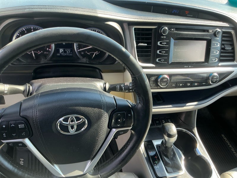 2015 Toyota Highlander LE