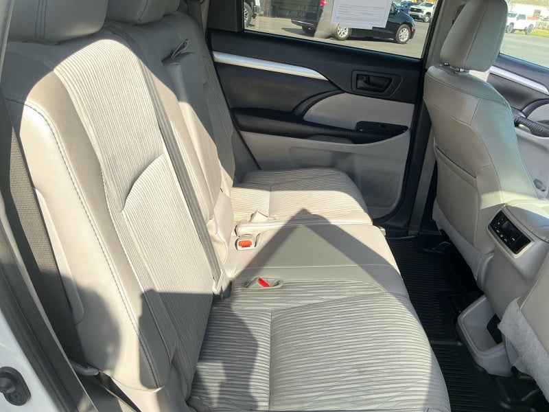 2015 Toyota Highlander LE