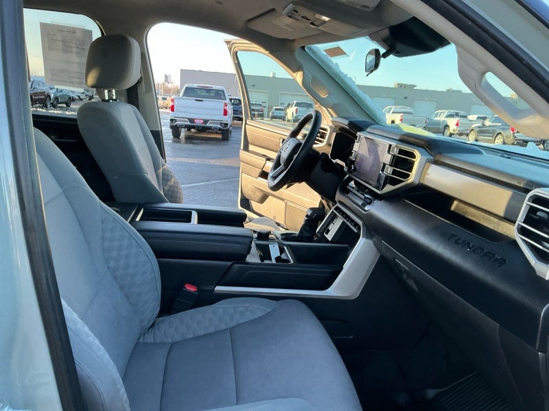 2024 Toyota Tundra 4WD SR5