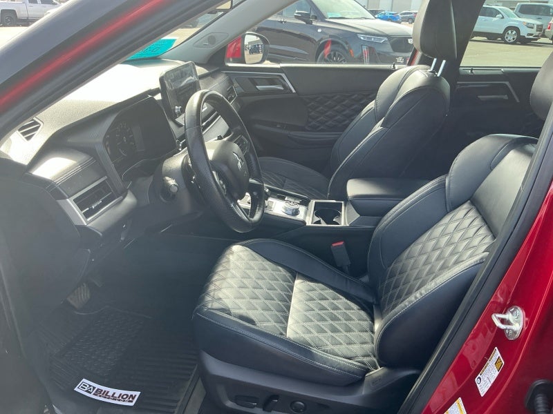 2023 Mitsubishi Outlander SEL