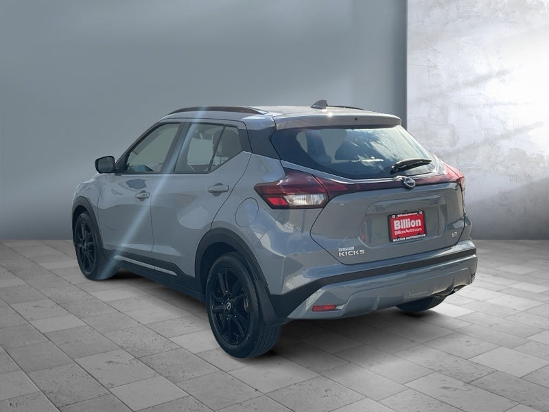 2023 Nissan Kicks SR