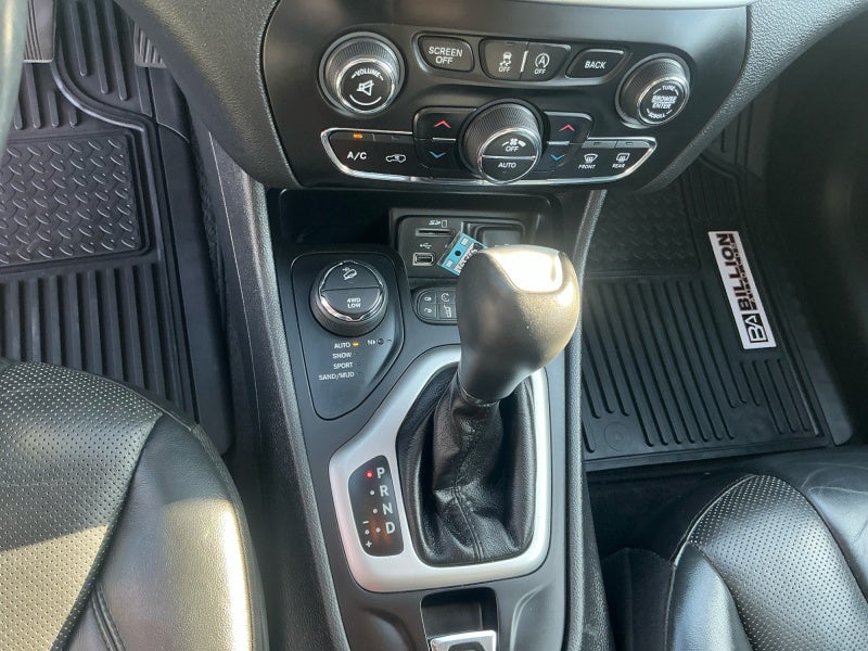 2017 Jeep Cherokee Overland