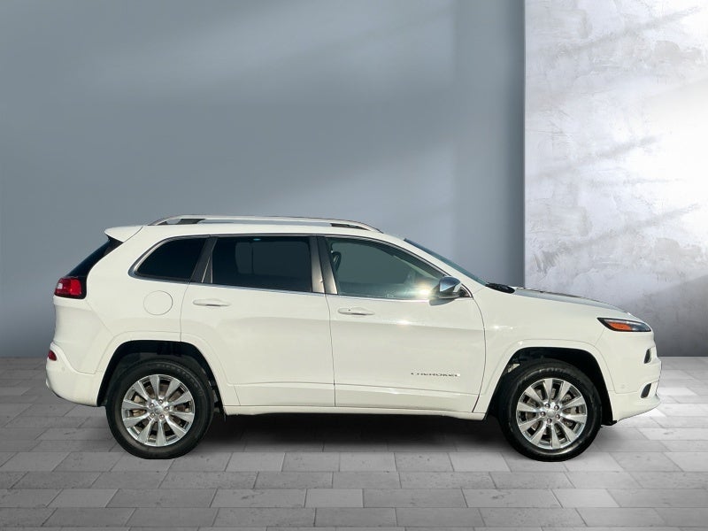 2017 Jeep Cherokee Overland