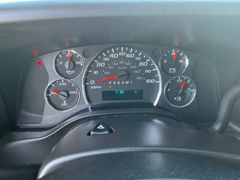 2025 Chevrolet Express Passenger 1LS