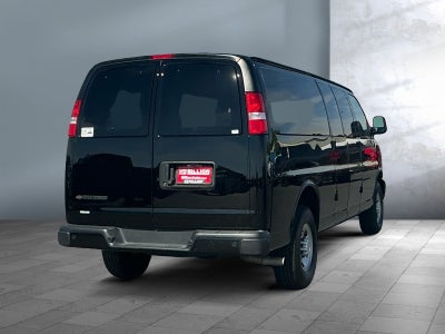 2025 Chevrolet Express Passenger 1LS