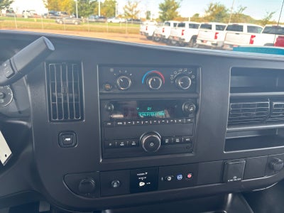 2025 Chevrolet Express Passenger 1LS