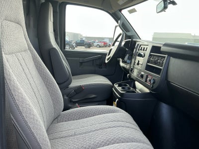 2025 Chevrolet Express Cutaway 3500 1WT