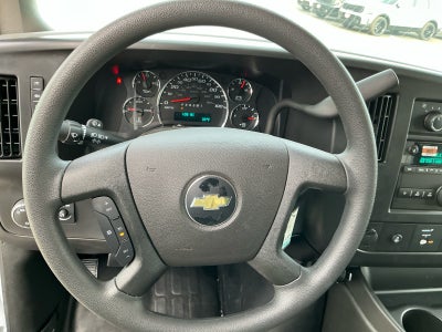 2025 Chevrolet Express Cutaway 3500 1WT