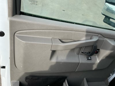 2025 Chevrolet Express Cutaway 3500 1WT