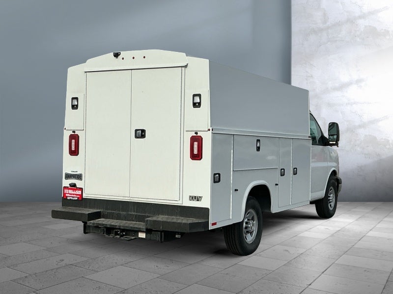 2025 Chevrolet Express Cutaway 3500 1WT