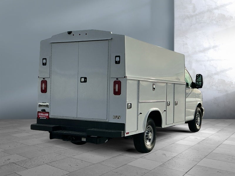 2025 Chevrolet Express Cutaway 3500 1WT