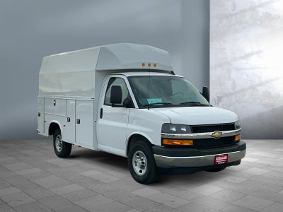 2025 Chevrolet Express Cutaway 3500 1WT