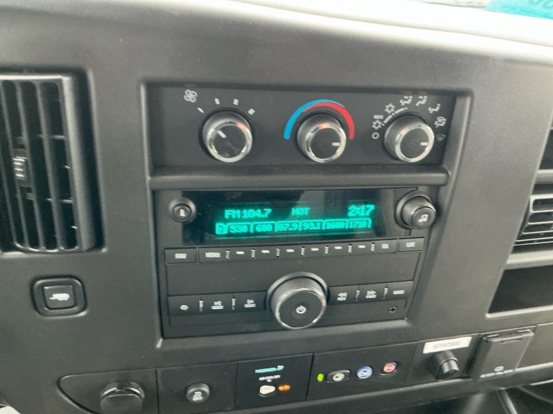 2025 Chevrolet Express Cutaway 3500 1WT