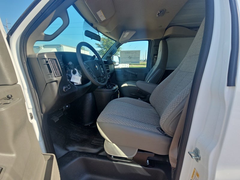 2026 Chevrolet Express Cargo 1WT