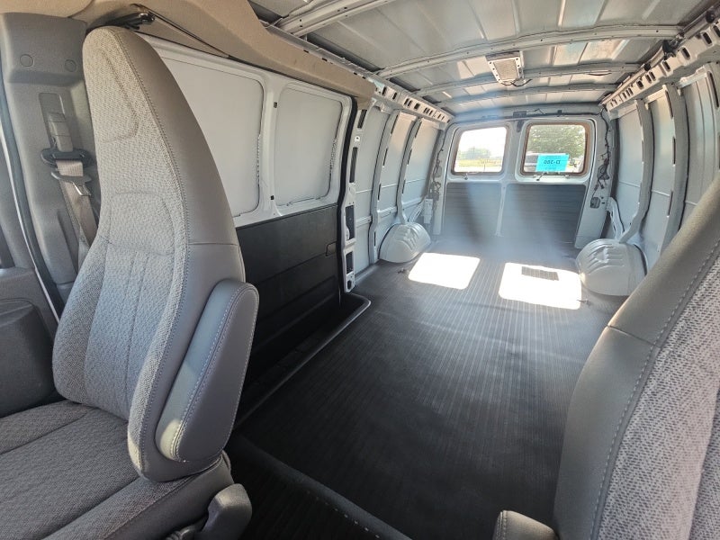 2026 Chevrolet Express Cargo 1WT
