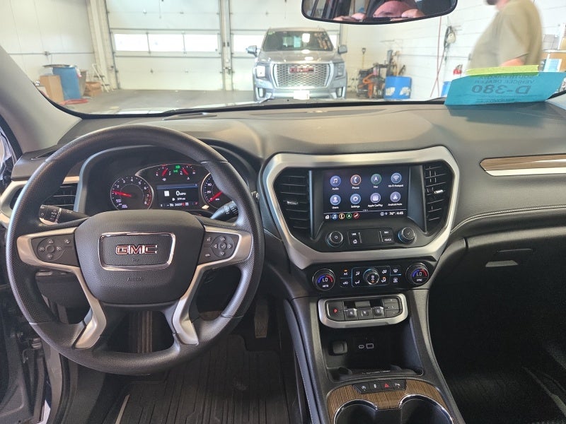 2023 GMC Acadia SLE