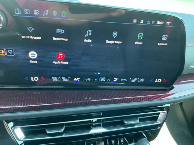 2027 Chevrolet Traverse RS