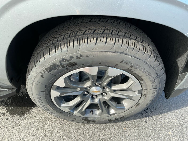 2027 Chevrolet Suburban LT
