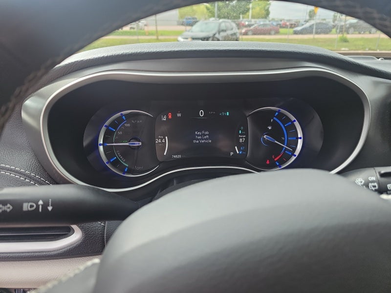 2023 Chrysler Pacifica Hybrid Touring L