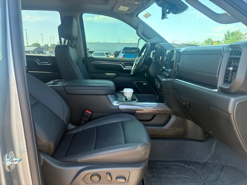 2025 Chevrolet Silverado 3500 HD LTZ