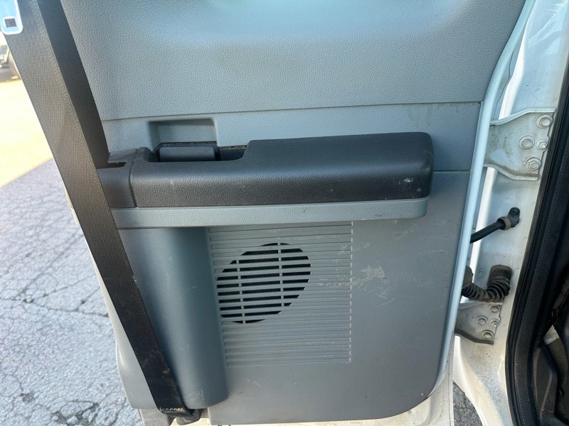 2012 Ford Super Duty F-750 Straight XL