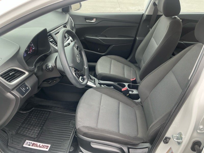 2022 Hyundai Accent SE