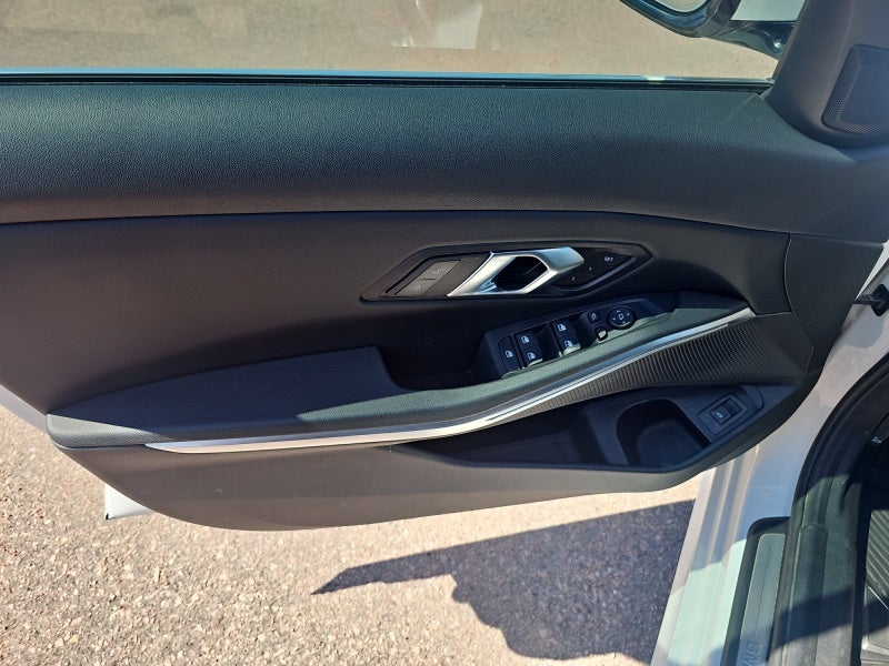 2024 BMW 3 Series 330i xDrive
