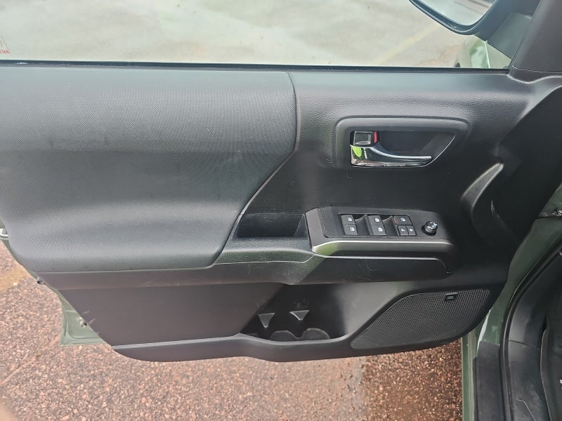 2021 Toyota Tacoma 4WD SR