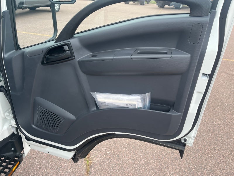 2025 Chevrolet Low Cab Forward 5500 HG NA