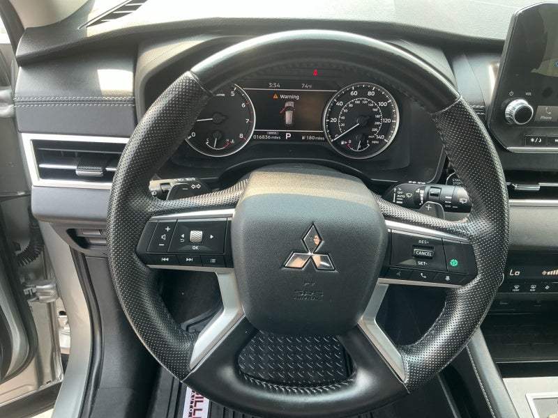 2022 Mitsubishi Outlander SE