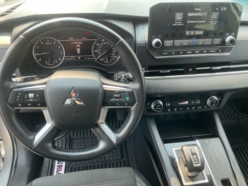 2022 Mitsubishi Outlander SE