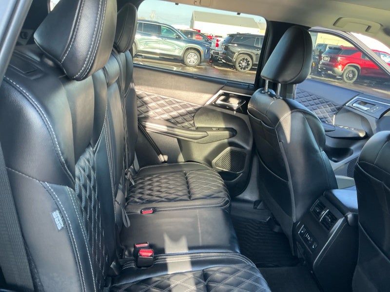 2024 Mitsubishi Outlander SEL