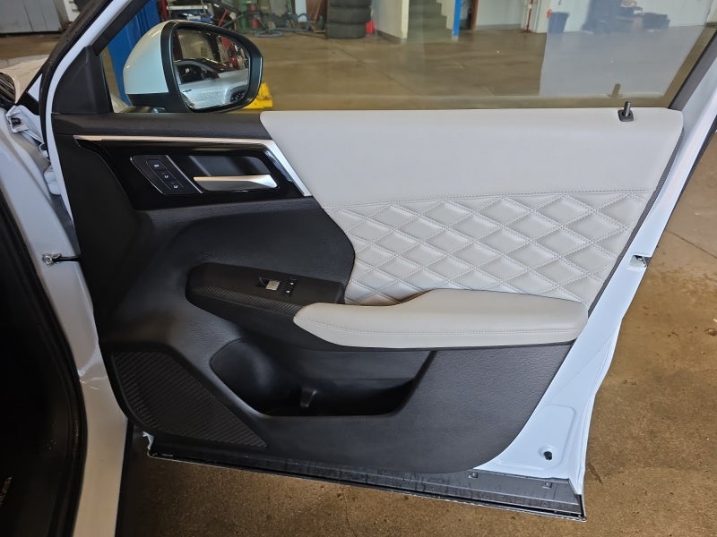 2024 Mitsubishi Outlander Plug-In Hybrid SEL