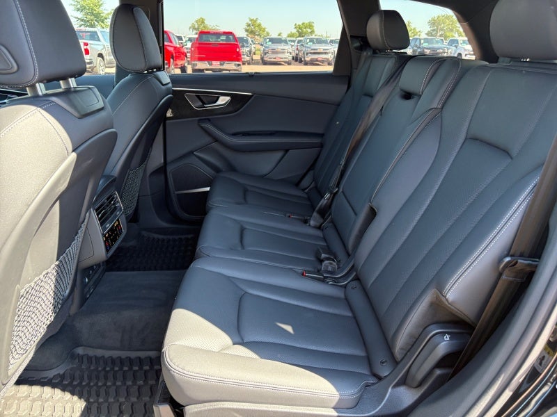 2025 Audi Q7 Premium Plus
