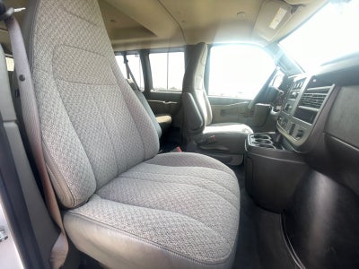 2024 Chevrolet Express Passenger 3500 1LT