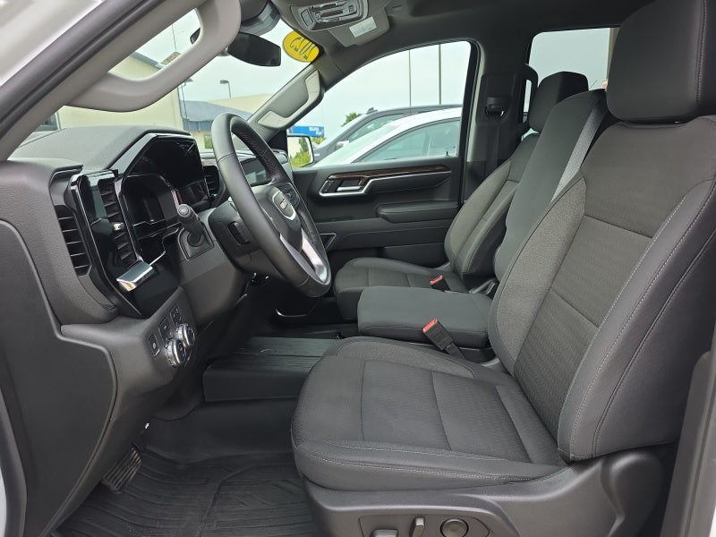 2025 GMC Sierra 1500 SLE